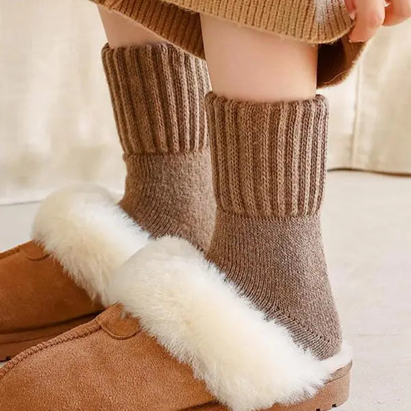 5 Pairs Women's Classical Mid-Calf Polyester Knitting Socks - Simple, Casual, Minimalist, Cozy, Soft🧦